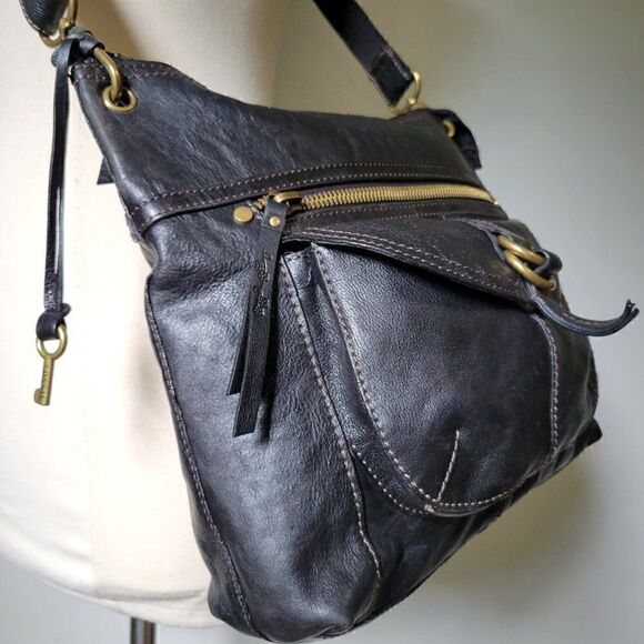EUC FOSSIL BLACK GENUINE LEATHER SLING BAG MEDIUM - Picture 3 of 16